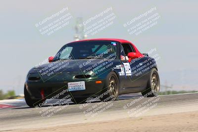 media/Jun-05-2022-CalClub SCCA (Sun) [[19e9bfb4bf]]/Group 4/Race/